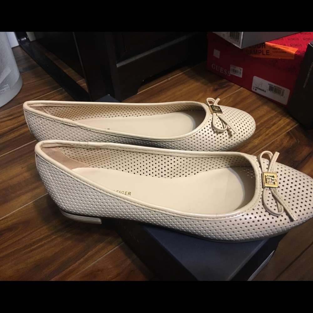 Tommy Hilfiger ballet flats